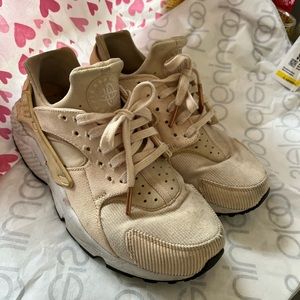 Corduroy light peach sneakers